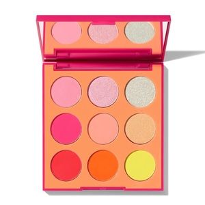 9H HOT FOR HUE ARTISTRY PALETTE
